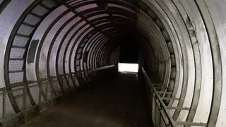 Темно и грязно: рязанцев возмущает состояние перехода на Московском шоссе