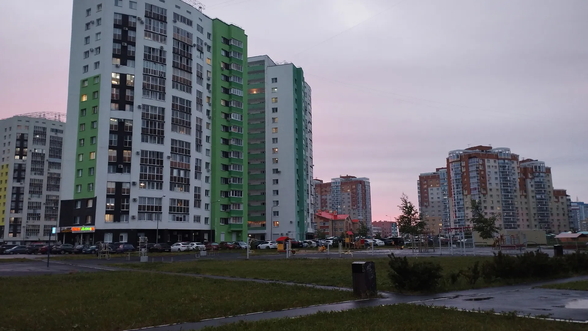 «Они все одноразовые»: Почему покупать дома, построенные после 2022 года, может быть не лучшей идеей – прораб сказал правду о качестве жилья