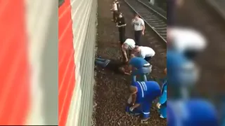 Истекающий кровью дебошир залез под электричку Рязань - Москва