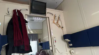 «Освобождай место, я старше!»: почему в плацкарте пенсионерки страшнее любого соседа с гитарой