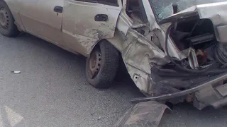 На Северной окружной столкнулись автомобиль и грузовик