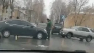 Перекрыли дорогу: в Горроще столкнулись “Ниссан” и "Джип"