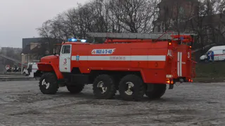 На улице Зубковой загорелась квартира в пятиэтажке