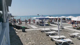 Уютный посёлок на южном берегу Крыма, о котором почти не знают туристы — туда ездят отдыхать только местные