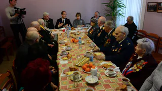 Ветераны Рязани «атаковали» мэра города вопросами о благоустройстве и парковках