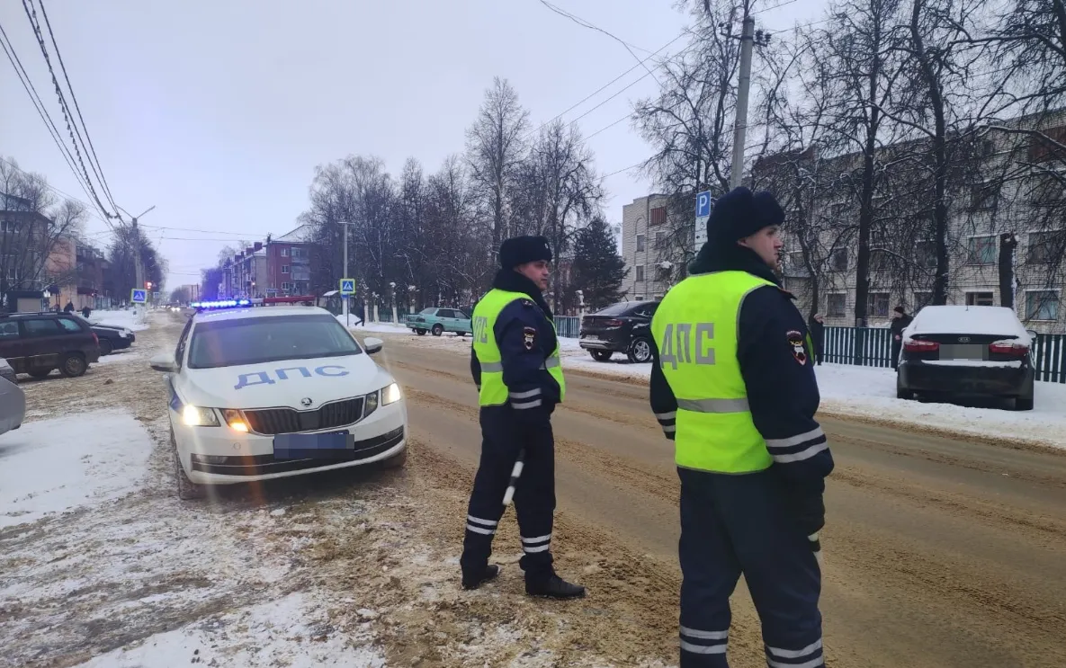 Водителей с многолетним стажем заставят пересдавать права в марте: озвучены условия