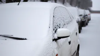 На въезде в Рязань фура съехала с дороги и блокировала движение