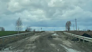 «Наши передвижения — квест на выживание»: под Шацком грузовики крушат трёхлетнюю дорогу