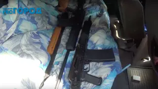 Неадекватный  водитель, на машине, набитой оружием устроил два ДТП