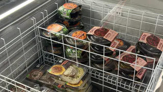 Многое перепробовал в Чижике: теперь точно знаю какие  продукты больше никогда не возьму - сплошная пальма и "химоза"