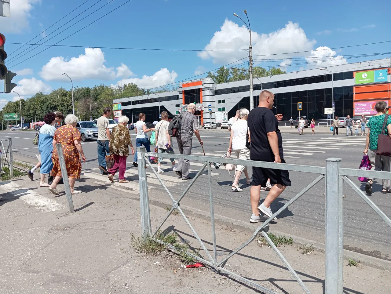 Люди вас засмеют: в этом слове нет буквы «З», но каждый второй ее упорно вставляет - запомните как правильно раз и навсегда