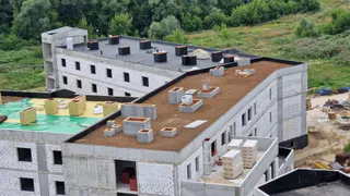 Госстройнадзор показал кадры новой школы для одаренных ребят в Мервино