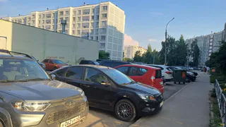 Почти 1,5 тысячи водителей получили штрафы за парковку на газонах 