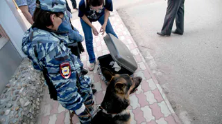 Полицейские эвакуировали школьников Рязани