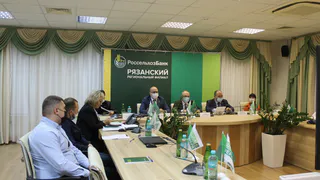 В Рязани вручили дипломы выпускникам «Школы фермера» РСХБ