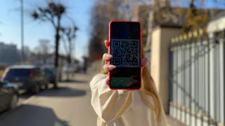 Роспотребнадзор: в России могут начать выдачу QR-кодов людям с антителами к ковиду