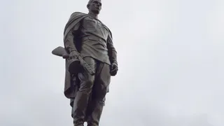 Солдат со склоненной головой: в Новомичуринске установили новый памятник защитникам Отечества