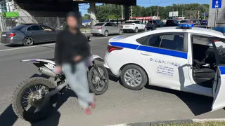 Рязанские гаишники поймали подростка на мопеде
