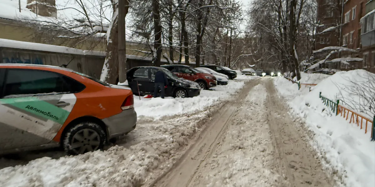 Пьяный рязанец разгромил автомобиль 28-летней девушки