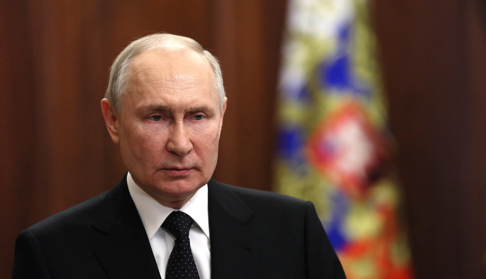 Теперь окончательно и безоговорочно: россиян обрадовали новой путинской выплатой 11 300 рублей