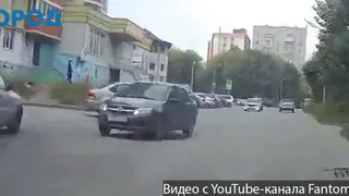 На улице Шевченко произошло нелепое ДТП: водитель VW Polo "боднул" Ладу Гранту