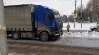 В Рязани грузовик сбил 22-летнюю девушку прямо на пешеходном переходе