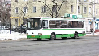 «Обещали, что предприятие спасут», - рабочие автоколонны №1310 уже несколько дней сидят без работы
