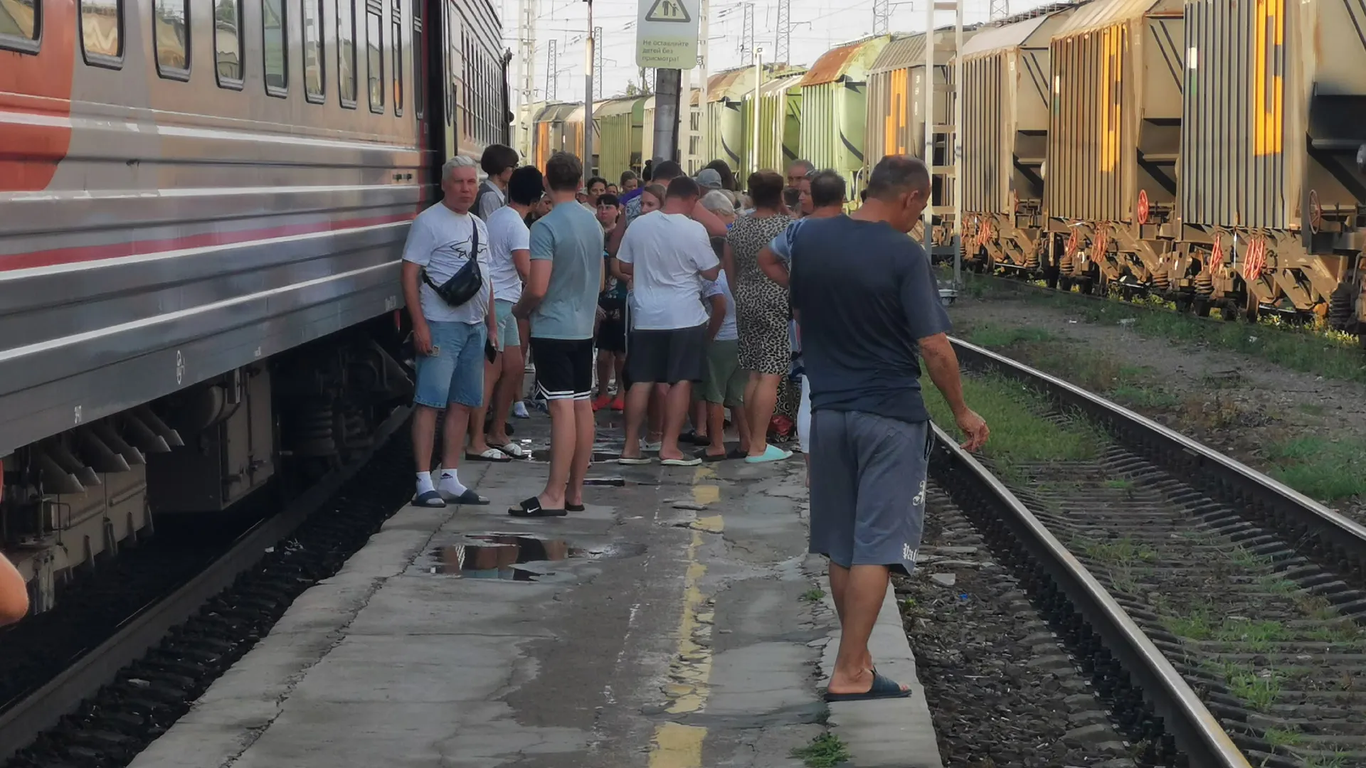 «Загнала пассажиров не в тот поезд»: туристы рассказали о провальной ошибке проводника - честно и без прикрас