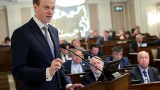 Из-за метели Павел Малков призывает отказаться от поездок на машинах