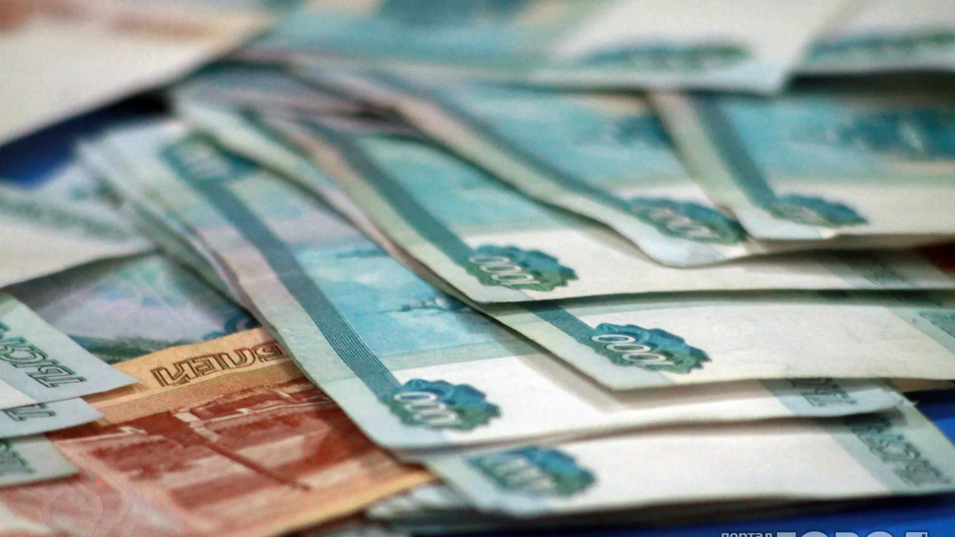 Центробанк России хочет ввести пластиковые деньги