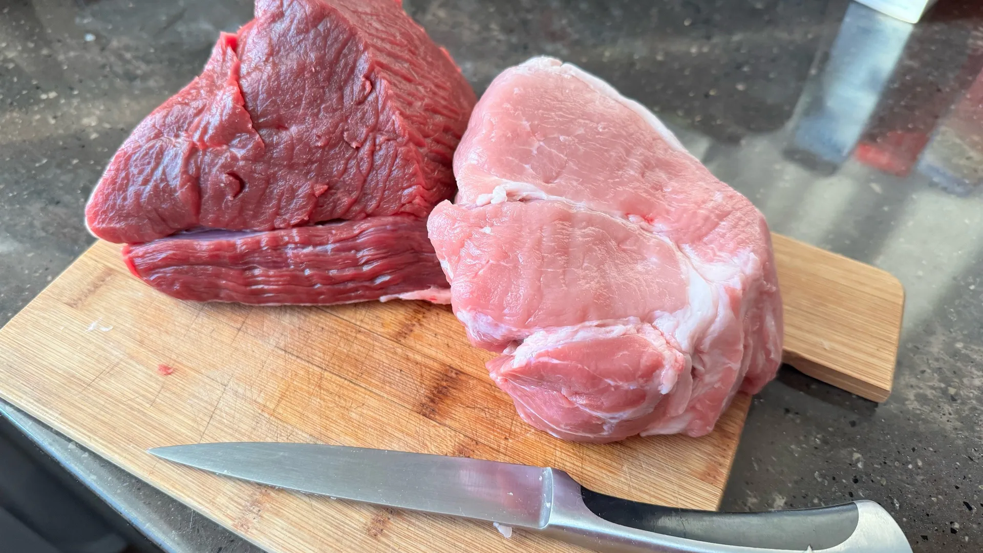 Важный кулинарный секрет раскрыт: в какую воду нужно класть мясо — в холодную или горячую?