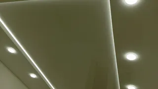 Установка натяжных потолков