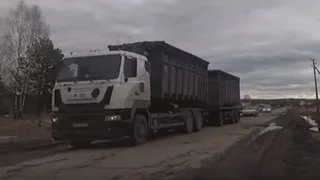 "Мы не Волокамск, нас по телеку не покажут". Под Касимовом заметили московские мусоровозы