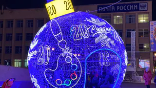 Тест: Угадай, в каких городах стоят эти елки?