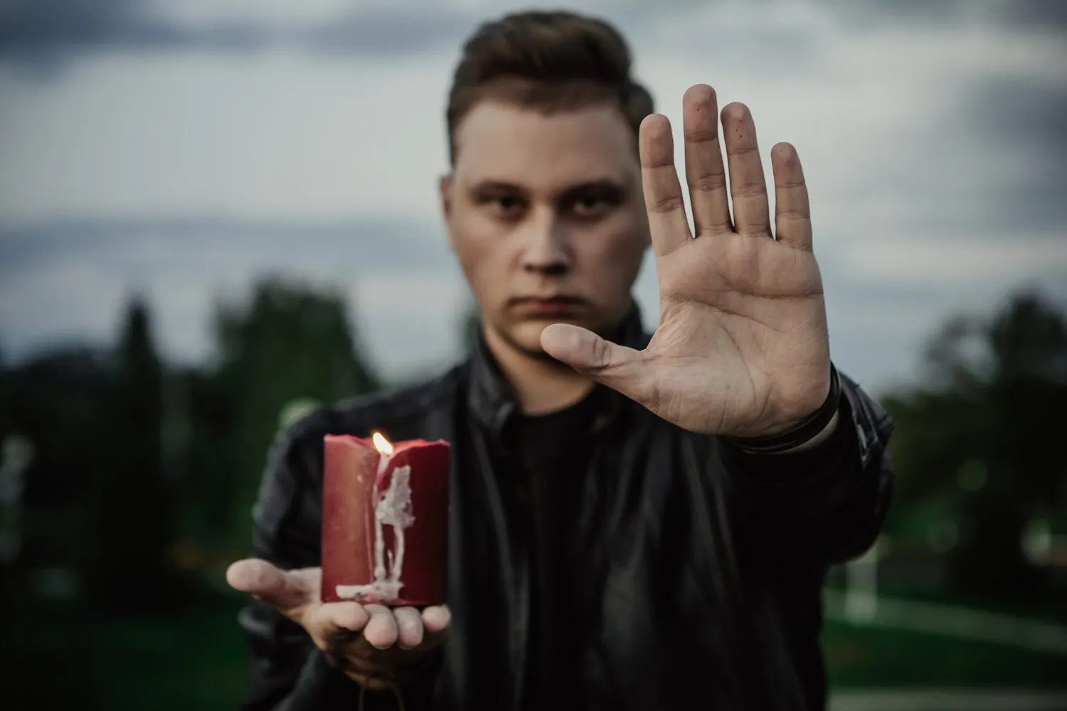 Маги-мошенники вытрясли из пенсионера 500 000 рублей