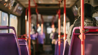Под Рязанью 11-летняя девочка на ходу выпала из автобуса
