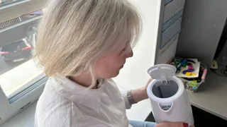 Никакой соды и уксуса: залейте в забитый чайник 1 стакан этого сока - вековая накипь отвалится крупными хлопьями