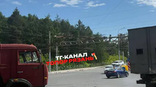 В Рязани встали троллейбусы из-за оборванных грузовиком проводов