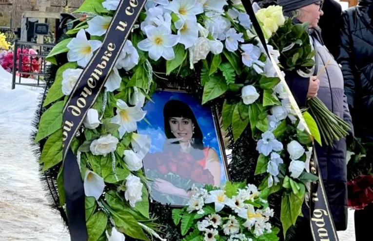 Рязанку Елену Логунову похоронили на Новом кладбище спустя 1,5 года года после убийства