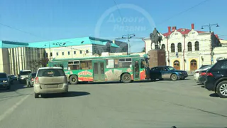 В центре Рязани 5 апреля произошло ДТП с Audi и троллейбусом
