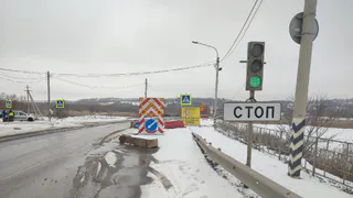В Рязанской области закрыли проезд большегрузов по мосту через Проню