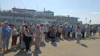 В Касимове под музыку и песни встретили первый в сезоне круизный теплоход «Бородино»