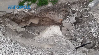 «Ходить нельзя ремонтировать»: подборка убитых тротуаров на улице Интернациональной