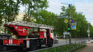 Два человека пострадали при пожаре в рязанской многоэтажке