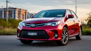 "Нива", подвинься: Toyota* придумала бюджетный внедорожник - отличное качество и адекватная цена для 7-местного салона