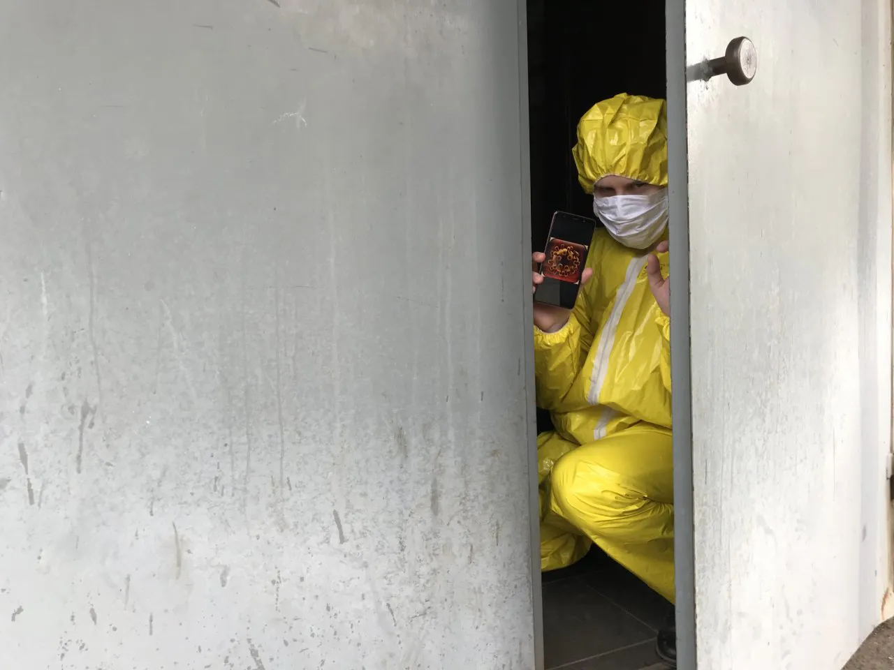 Pro Обложку: рассказываем, как снималась первая полоса газеты про самоизоляцию