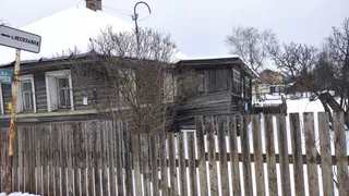 Навсегда избавился от мышей в доме: подвязал дом жестяным "поясом" по периметру - сбежали, сверкая пятками