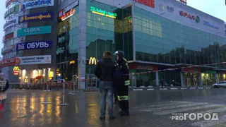 К "Виктори Плаза" приехало несколько пожарных машин