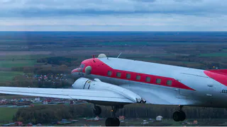 В Рязанcкой области совершил посадку легендарный Ил-14, восстановленный энтузиастами
