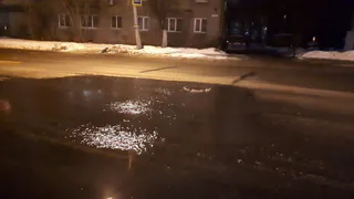 Неповторимый аромат: улицу Горького в Рязани залило нечистотами